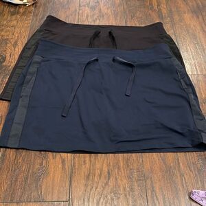 Bundle of 2 Athleta Skirt, skort with build in shorts size XL both EUC